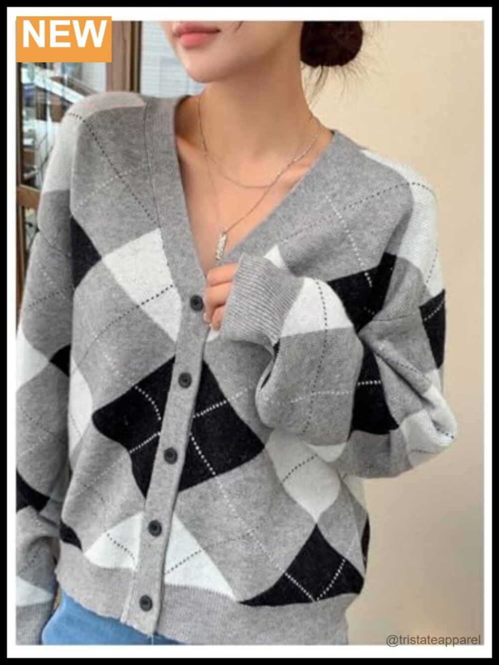 Argyle Plaid V-Neck Long Sleeve Cardigan Sweater with Button Front - Picture 3 of 4